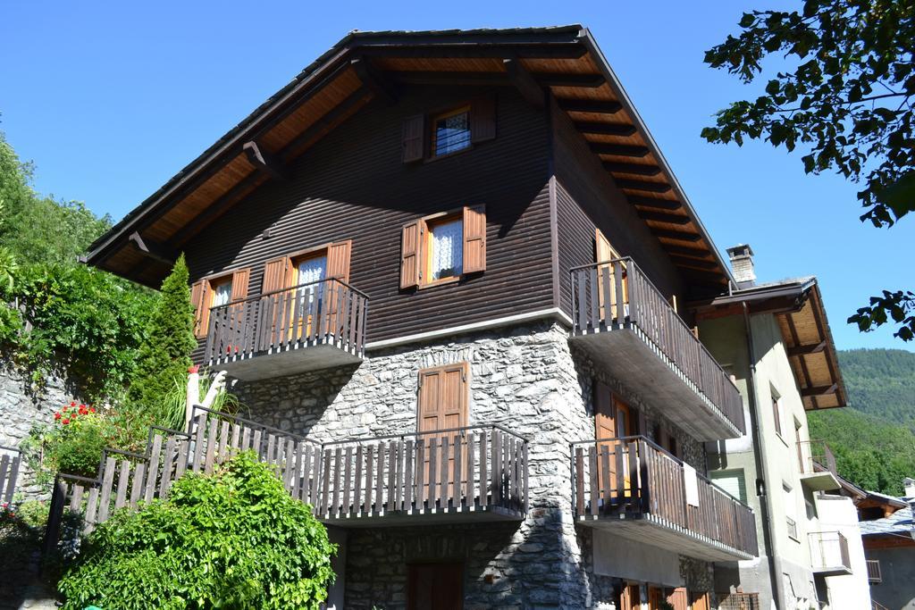 Maison Du Tata Antey-Saint-Andre Luaran gambar